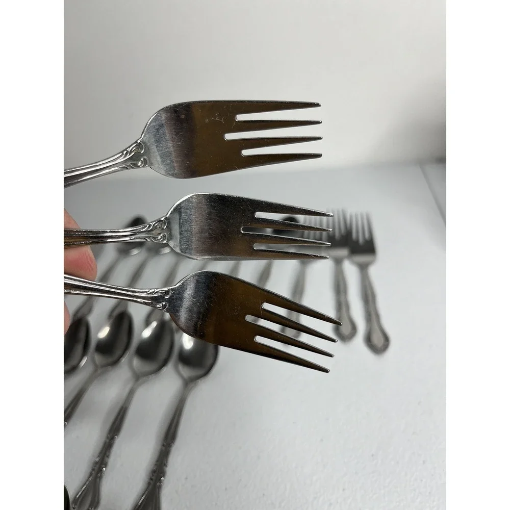 Stanley Roberts Rogers Co Stainless Flatware AUBERGE 28 Piece‎ Set